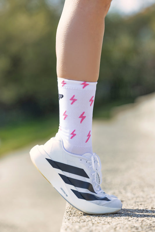 Perun Flash Pink čarape za trčanje bele sa roze gromovima